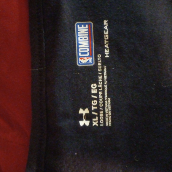 Ladies XL under Armour loose fit Orlando Magic tee - Picture 2 of 7